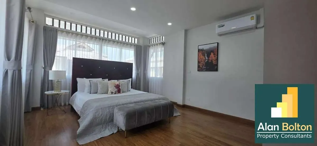 Modern 4 Bed 4 Bath House In East Pattaya photo 3