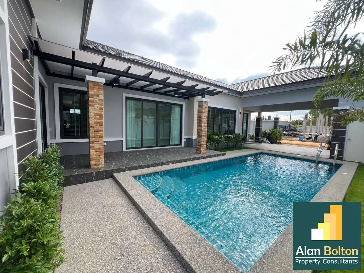 Pool Villa 3 Bedrooms 2 Bathrooms in Huay yai photo 3