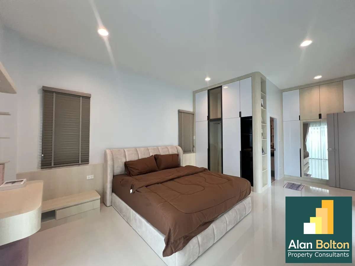 Pool Villa 3 Bedrooms 2 Bathrooms in Huay yai photo 5