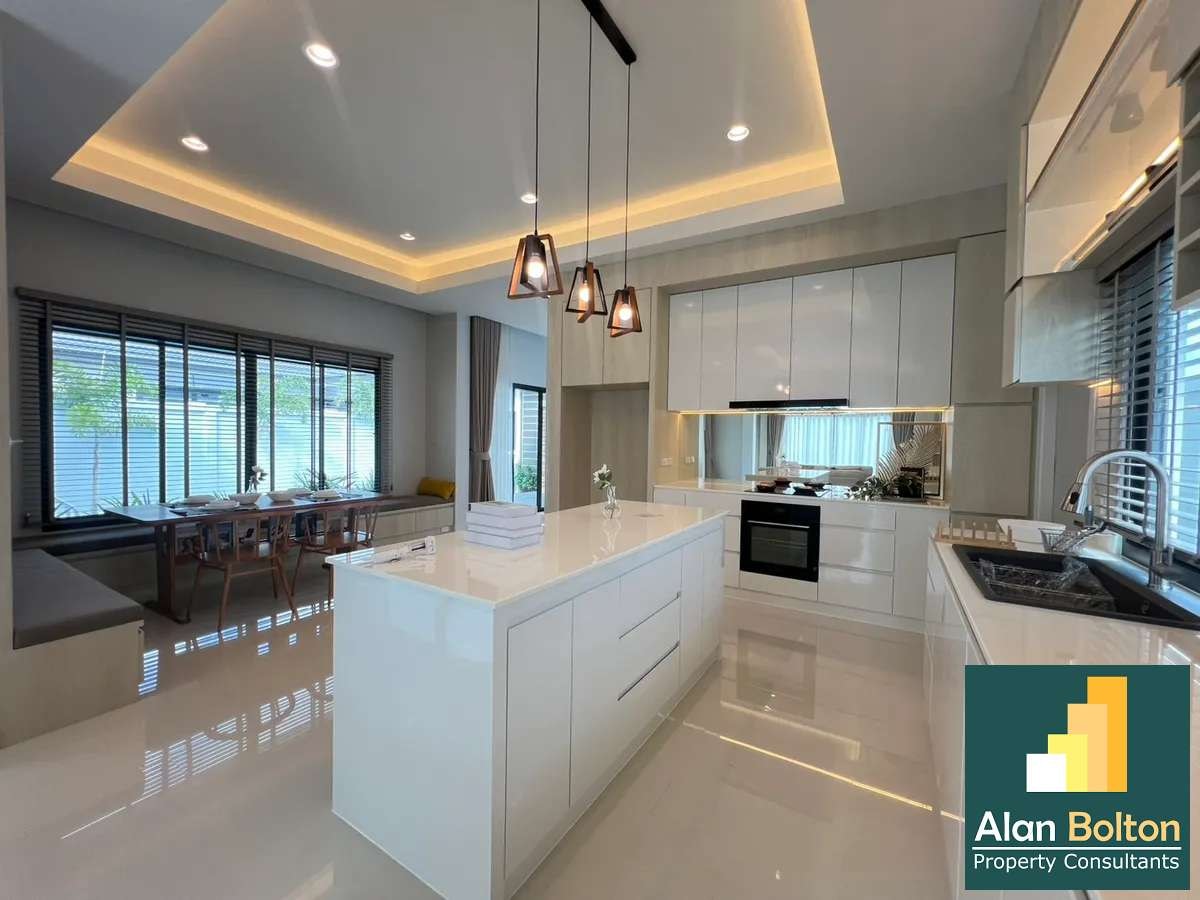 Pool Villa 3 Bedrooms 2 Bathrooms in Huay yai photo 17