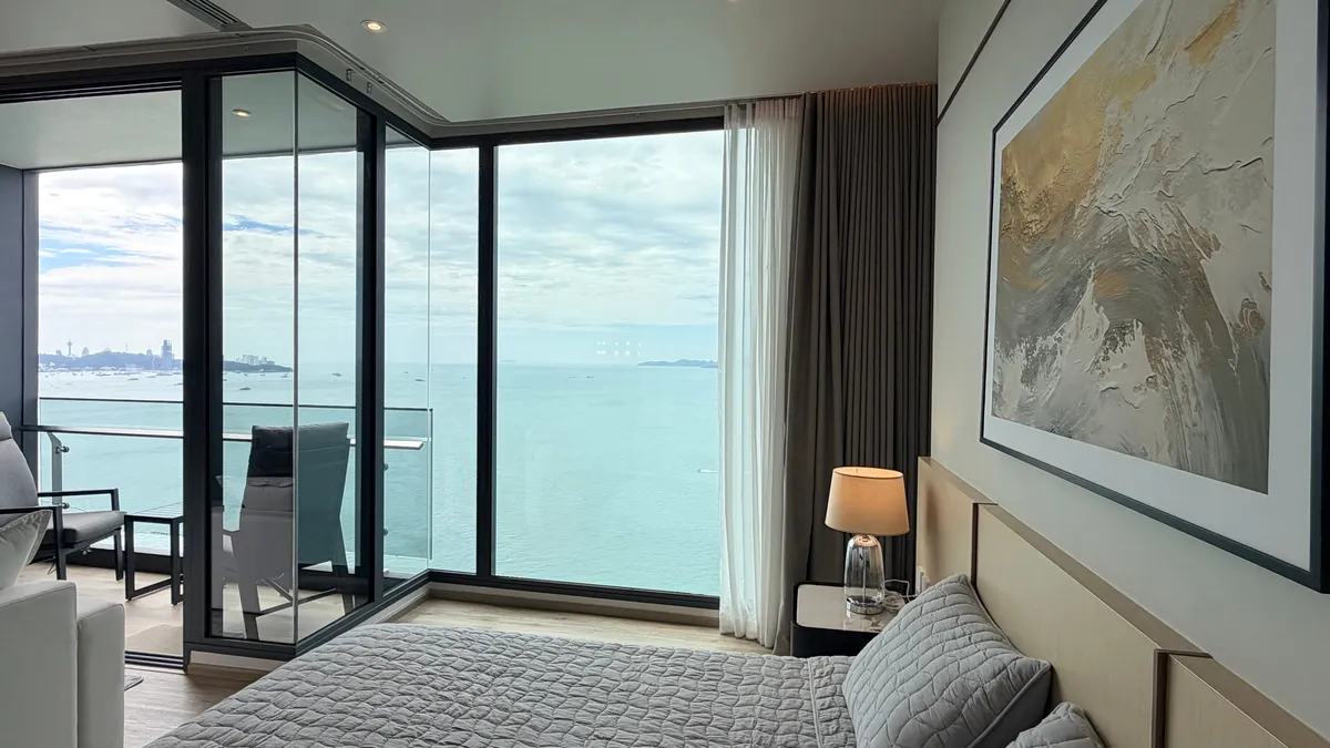 One bedroom condo for sale in Arom Wongamat photo 20