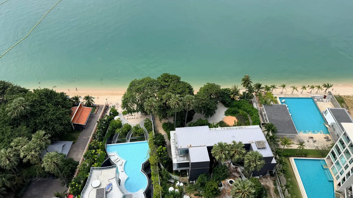 One bedroom condo for sale in Arom Wongamat photo 28