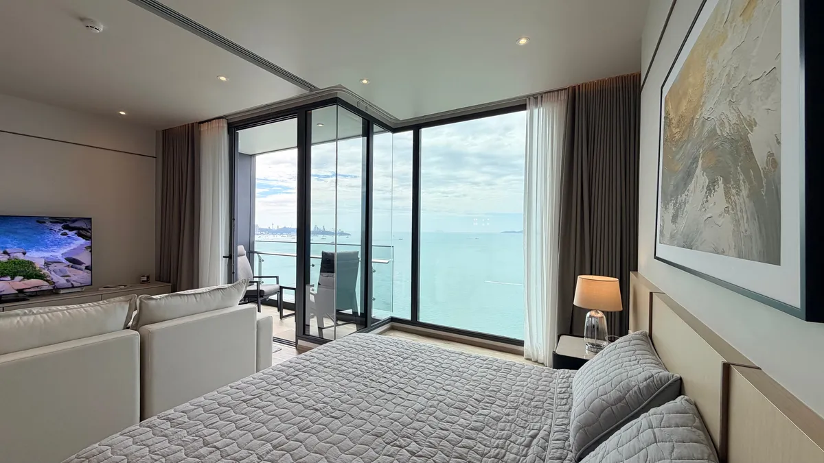 One bedroom condo for sale in Arom Wongamat photo 29