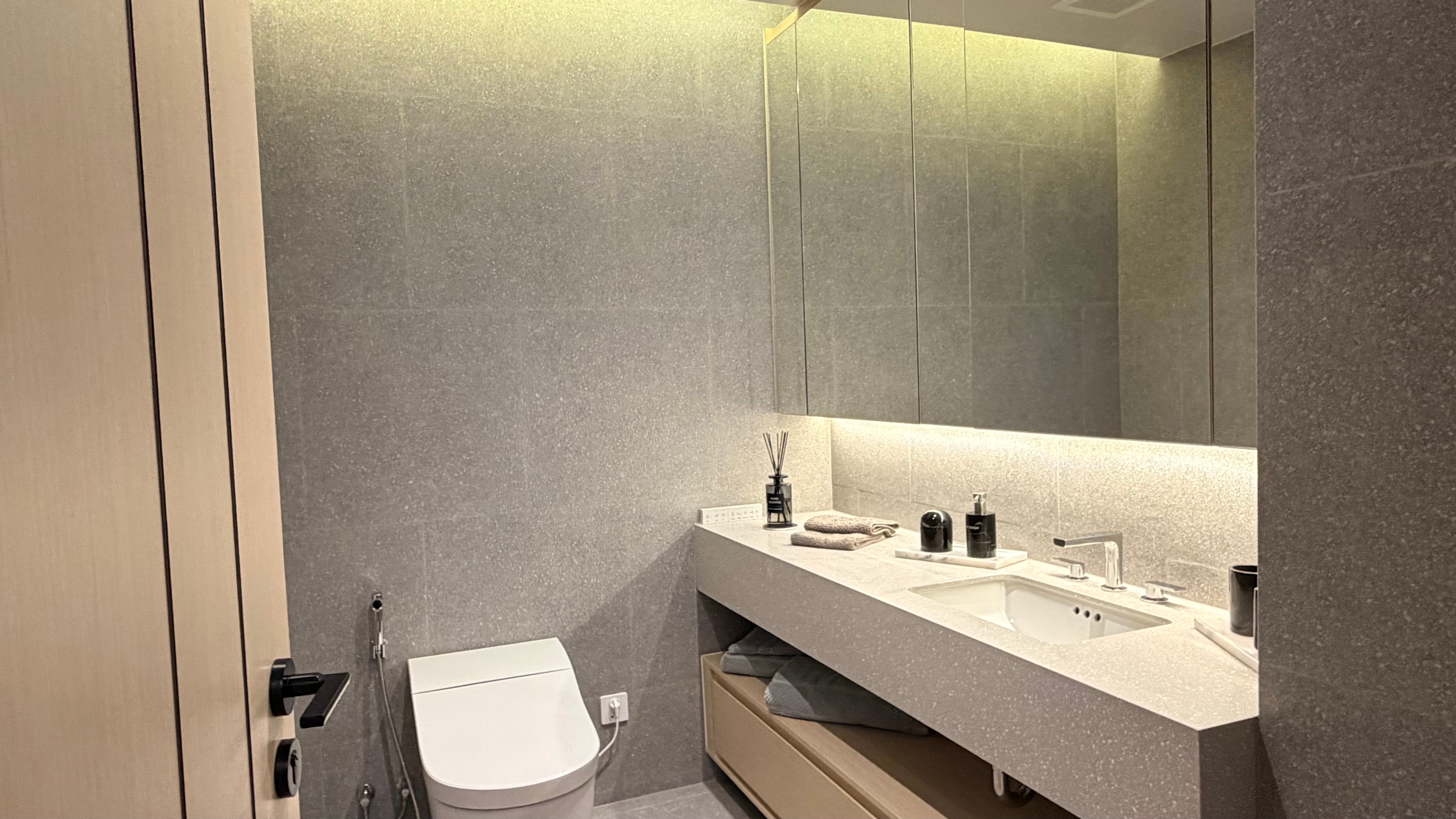 One bedroom condo for sale in Arom Wongamat photo 21