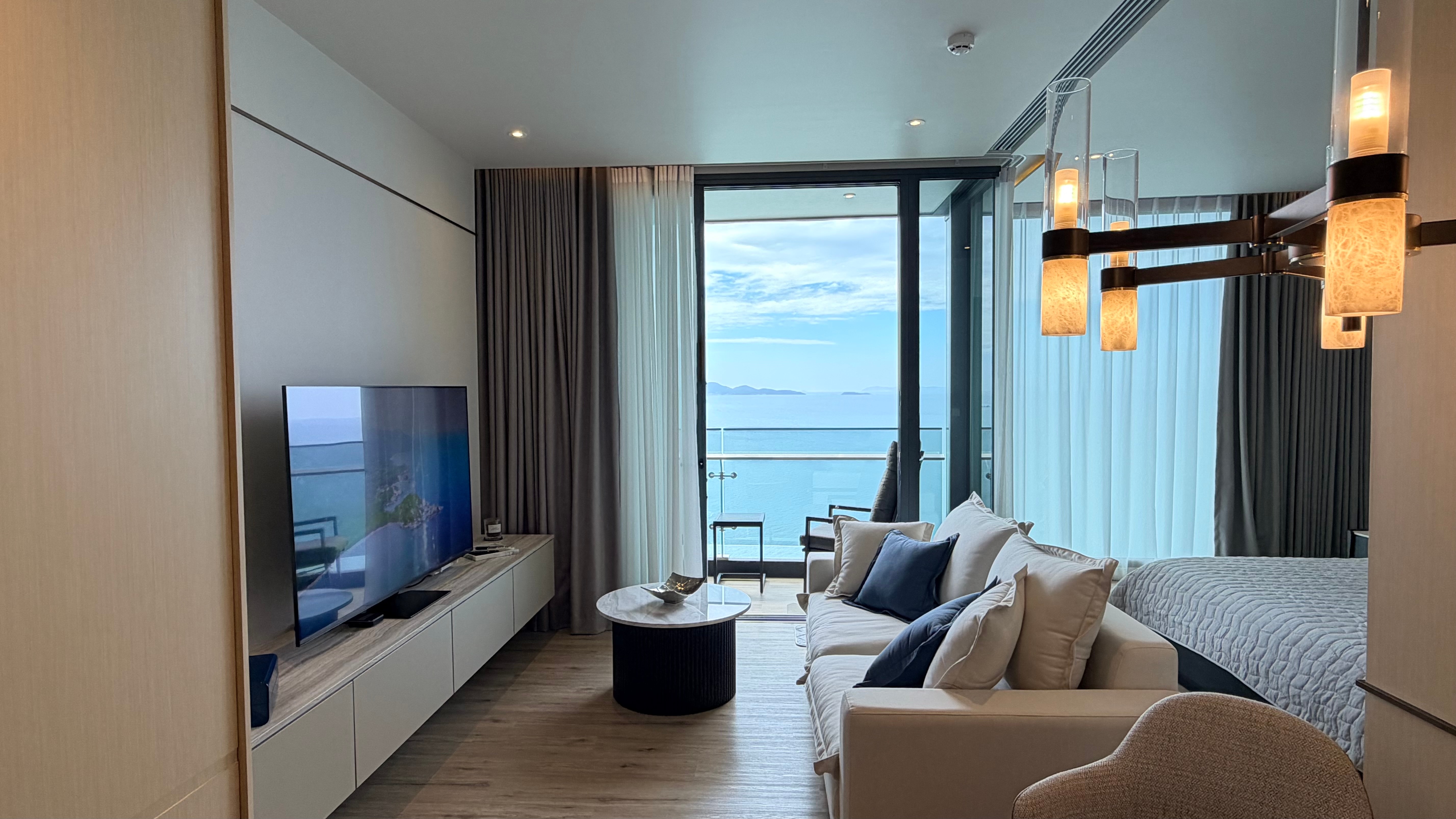 One bedroom condo for sale in Arom Wongamat photo 19