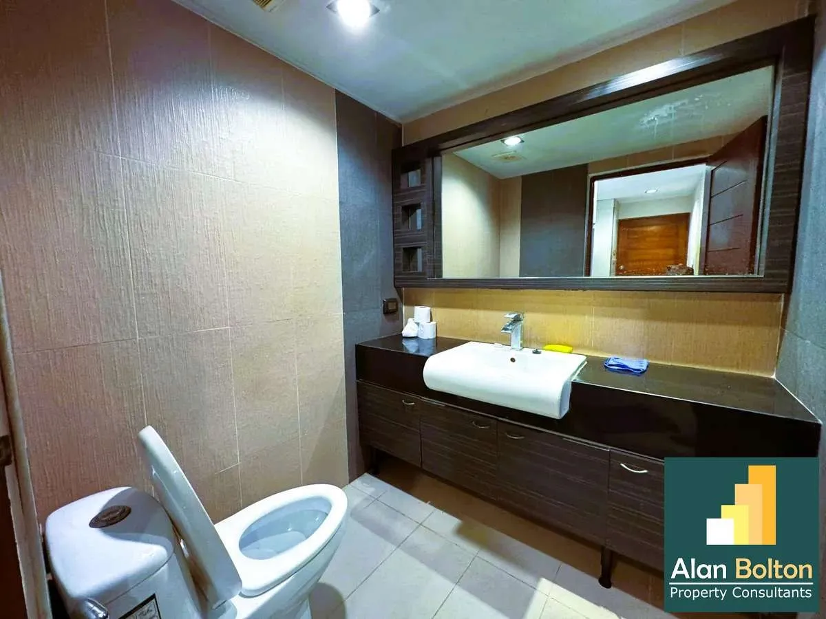 Large Corner Unit City View Studio Condo In South Pattaya photo 13