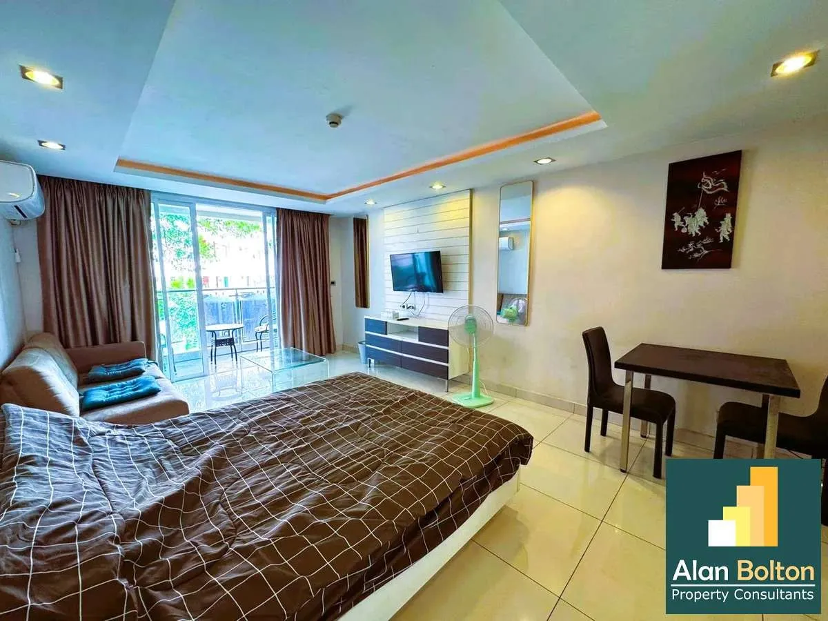 Large Corner Unit City View Studio Condo In South Pattaya photo 19