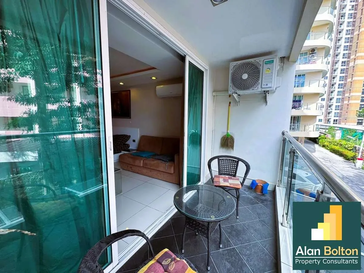 Large Corner Unit City View Studio Condo In South Pattaya photo 21