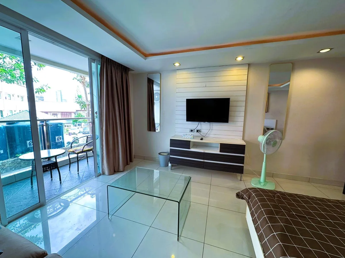 Large Corner Unit City View Studio Condo In South Pattaya photo 30