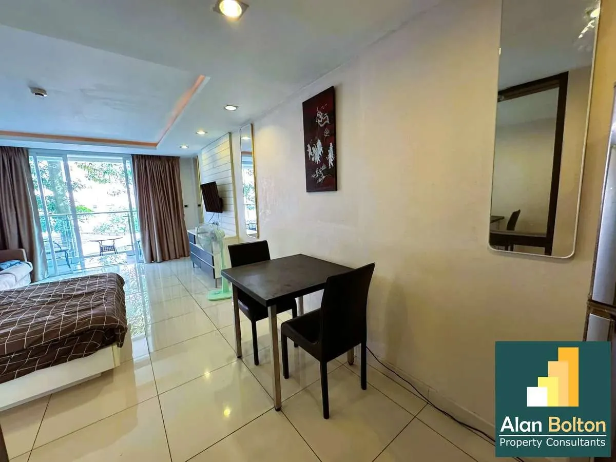 Large Corner Unit City View Studio Condo In South Pattaya photo 7