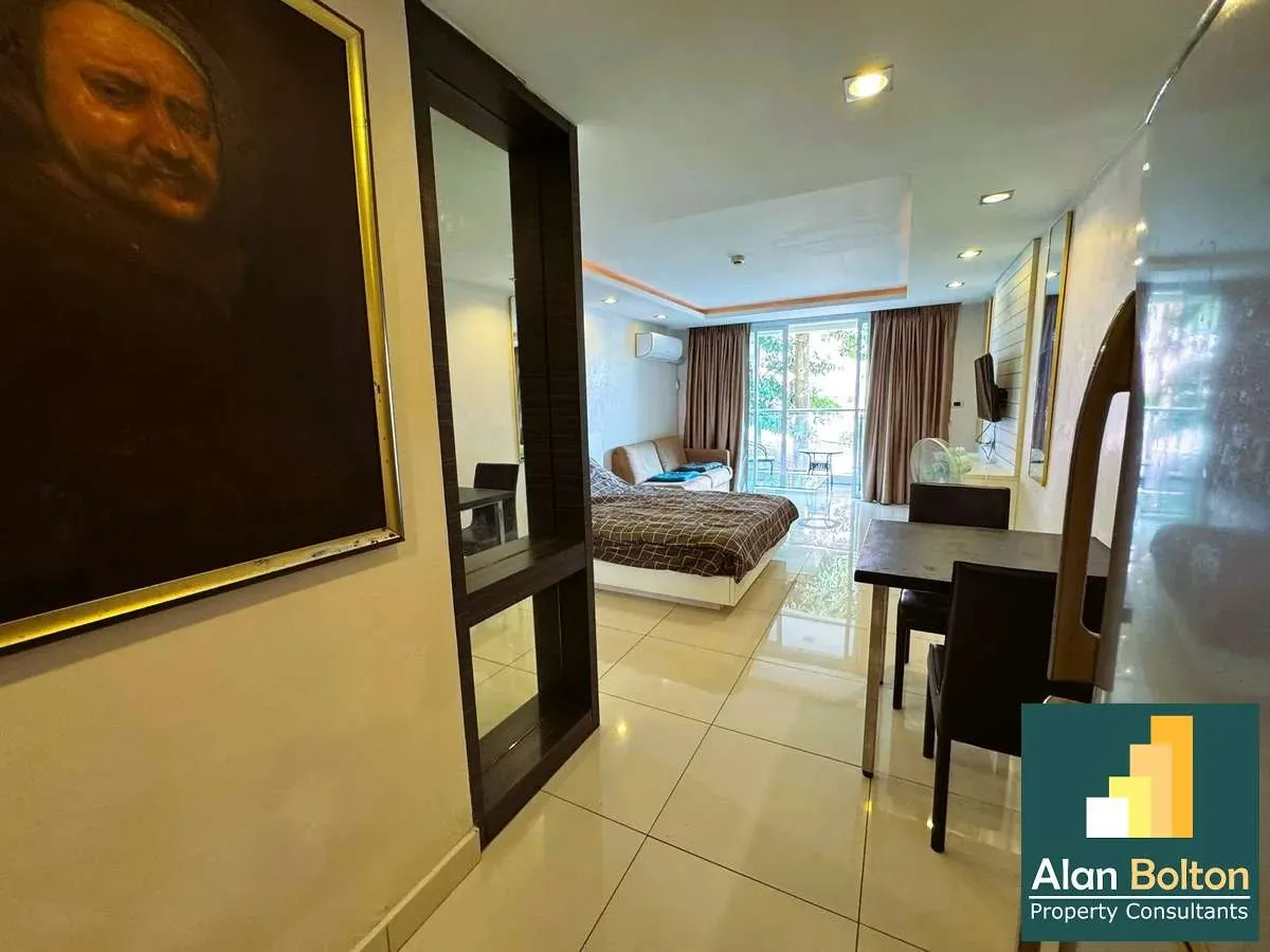 Large Corner Unit City View Studio Condo In South Pattaya photo 8