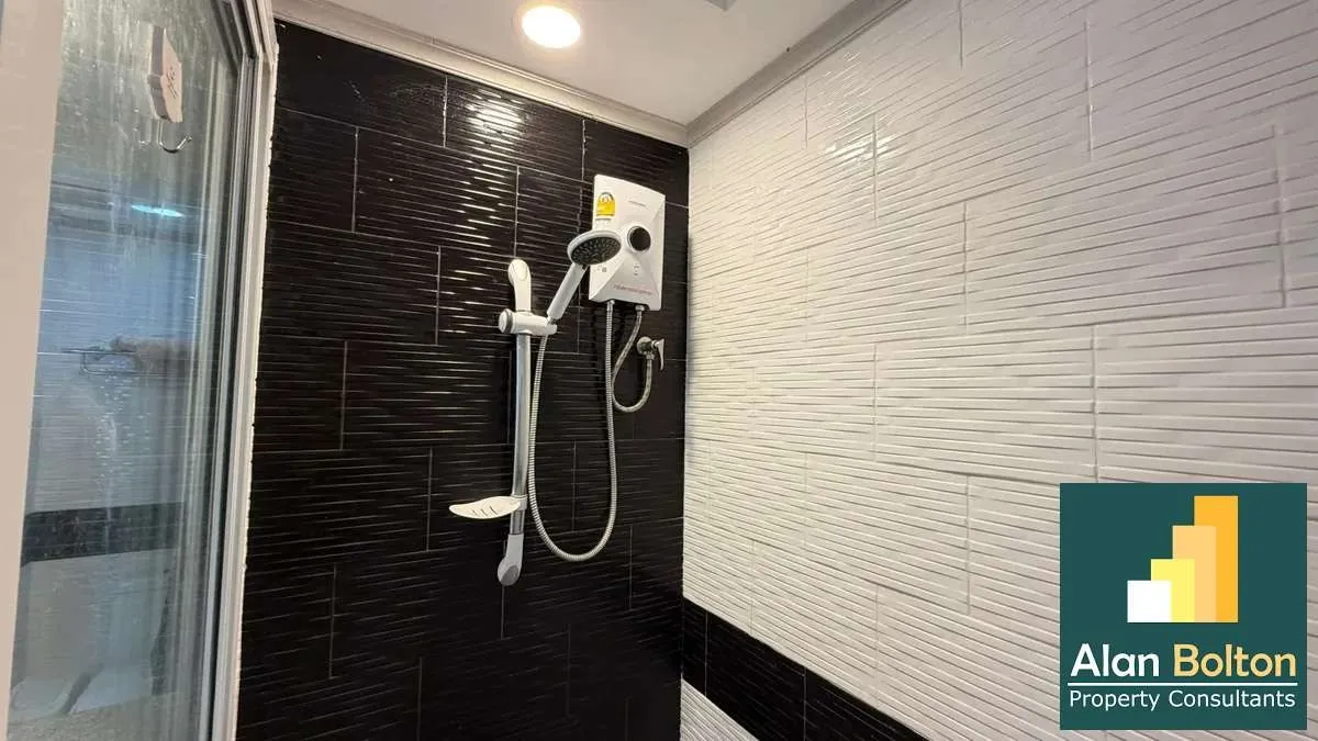 Studio Condo For Sale In Prahtamnak photo 9