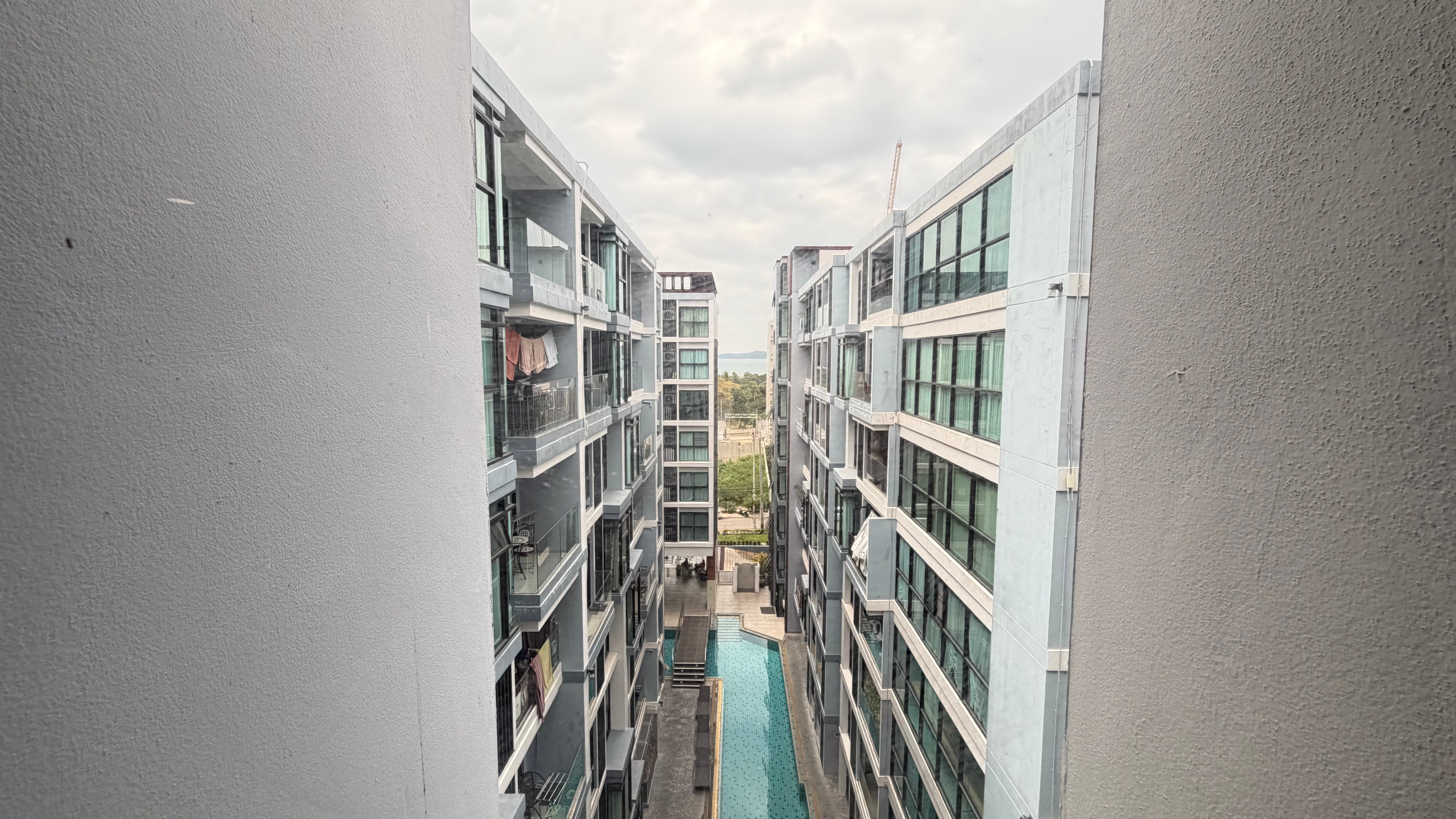 Studio Condo For Sale In Prahtamnak photo 14