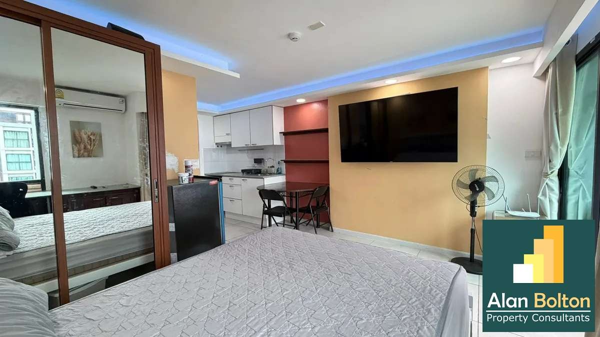 Studio Condo For Sale In Prahtamnak photo 6