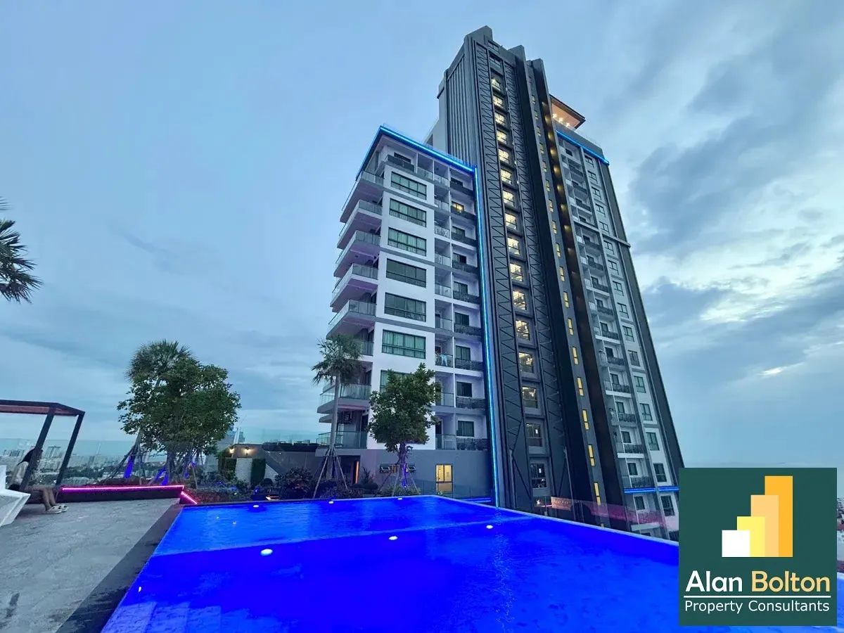 Sea view 2 bedrooms 2 Bathrooms Condo For Rent In Central Pattaya 