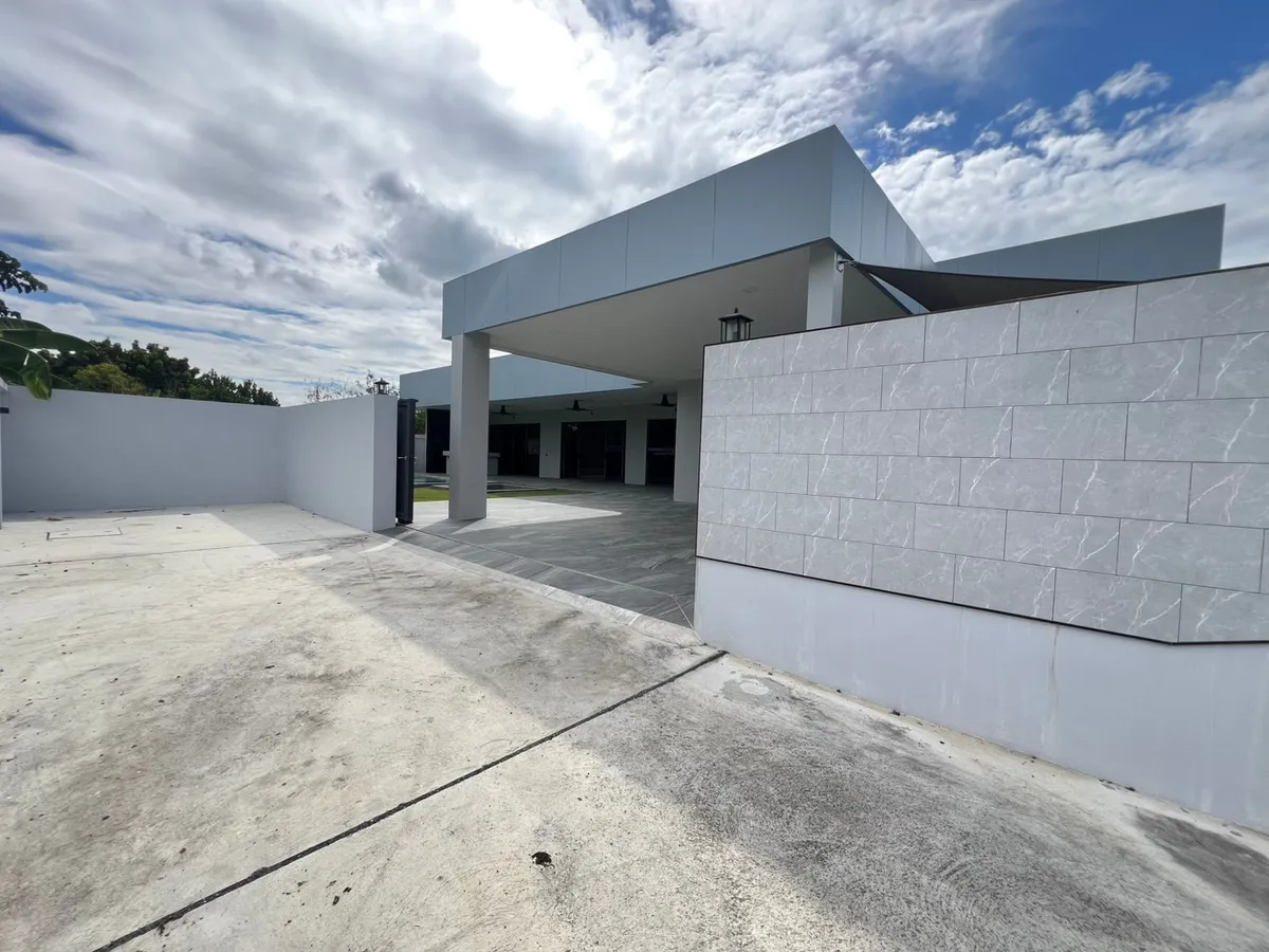 Luxury Pool Villa 3 Bedrooms 4 Bathrooms in Huay yai photo 22