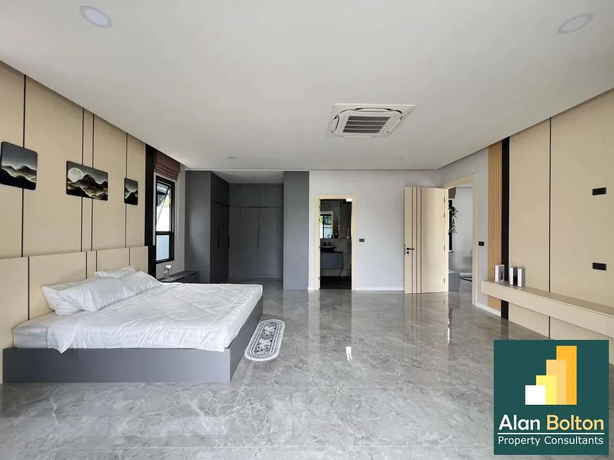 Luxury Pool Villa 3 Bedrooms 4 Bathrooms in Huay yai photo 7