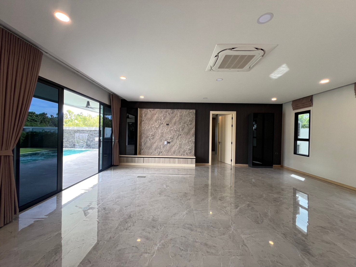 Luxury Pool Villa 3 Bedrooms 4 Bathrooms in Huay yai photo 27