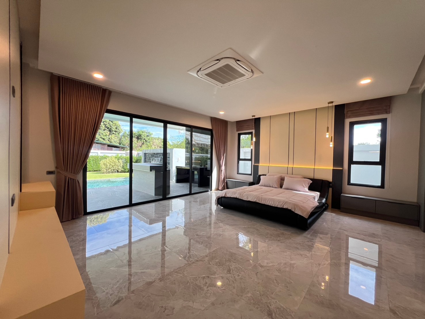 Luxury Pool Villa 3 Bedrooms 4 Bathrooms in Huay yai photo 44