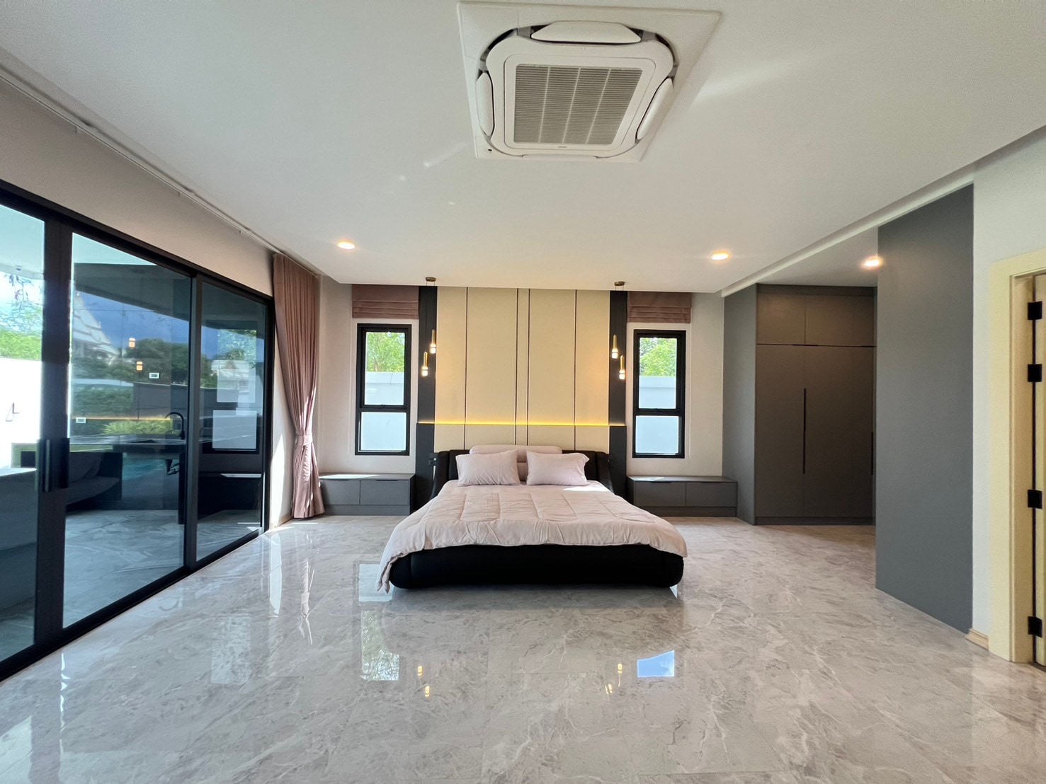 Luxury Pool Villa 3 Bedrooms 4 Bathrooms in Huay yai photo 43