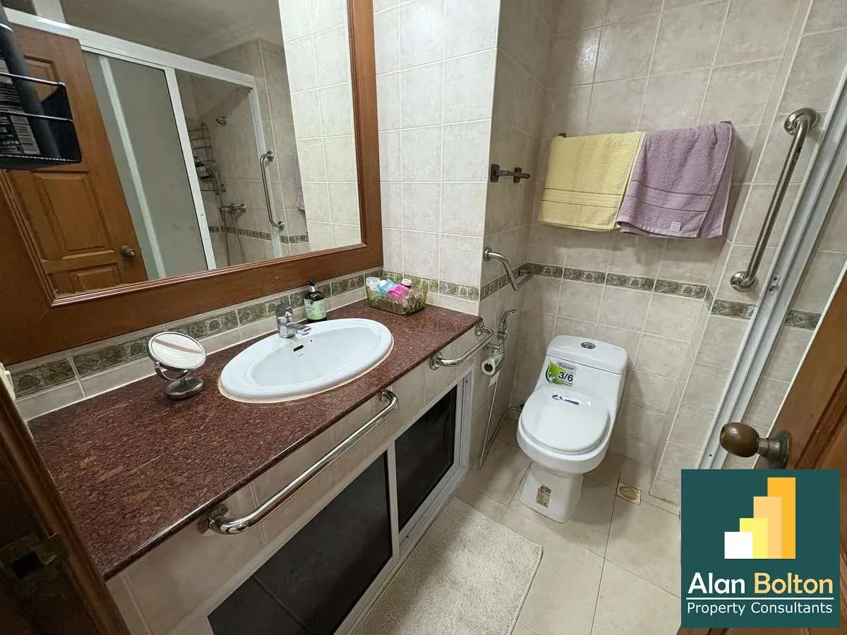 Large 1 Bed View Talay 2B For Sale photo 6