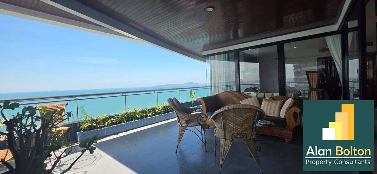 Large Front Facing Ocean View 3 Bed 3 Bath Condo in Pratumnak photo 15