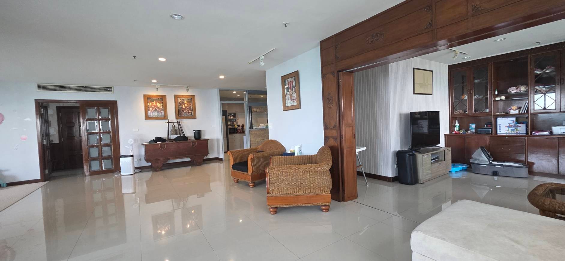 Large Front Facing Ocean View 3 Bed 3 Bath Condo in Pratumnak photo 29