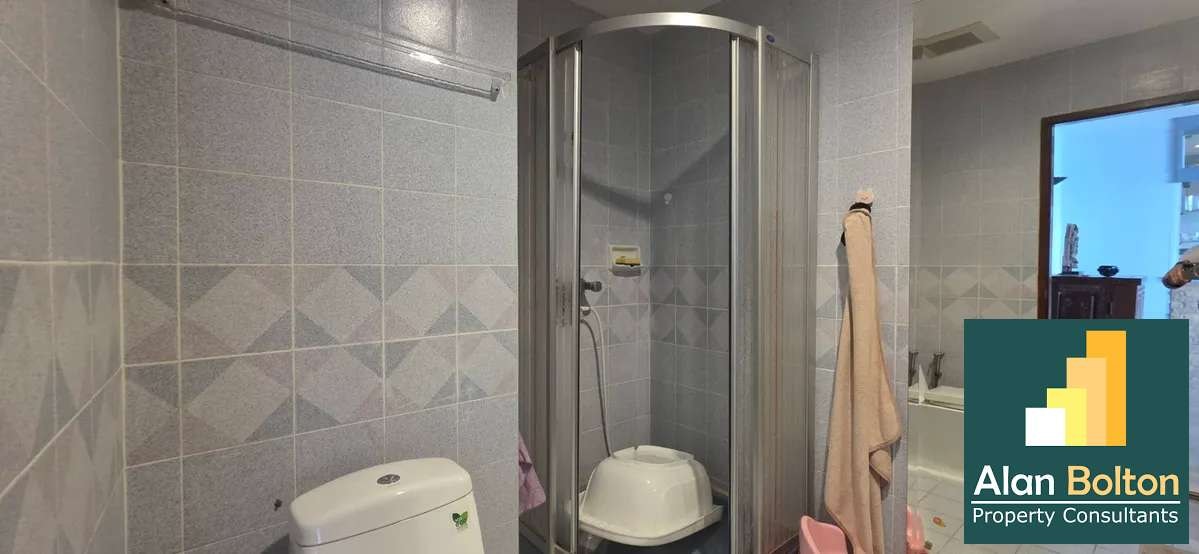 Large Front Facing Ocean View 3 Bed 3 Bath Condo in Pratumnak photo 12