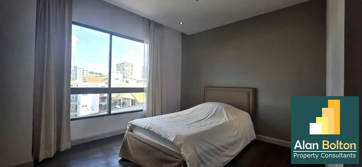 Spacious 3 Bedroom, 3 Bath Beachfront Condo With Panoramic Ocean Views photo 12
