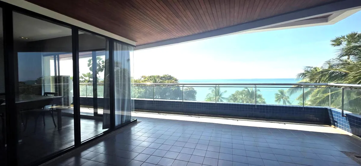Spacious 3 Bedroom, 3 Bath Beachfront Condo With Panoramic Ocean Views photo 22