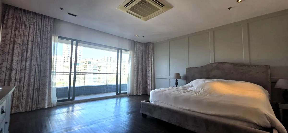 Spacious 3 Bedroom, 3 Bath Beachfront Condo With Panoramic Ocean Views photo 26