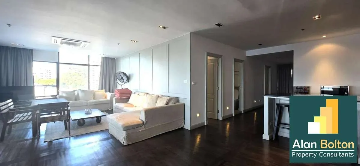 Spacious 3 Bedroom, 3 Bath Beachfront Condo With Panoramic Ocean Views photo 9