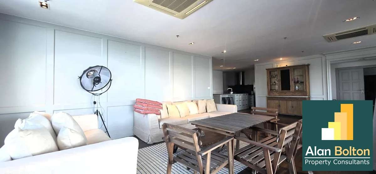 Spacious 3 Bedroom, 3 Bath Beachfront Condo With Panoramic Ocean Views photo 6