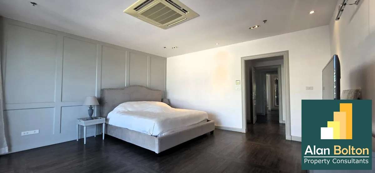 Spacious 3 Bedroom, 3 Bath Beachfront Condo With Panoramic Ocean Views photo 5