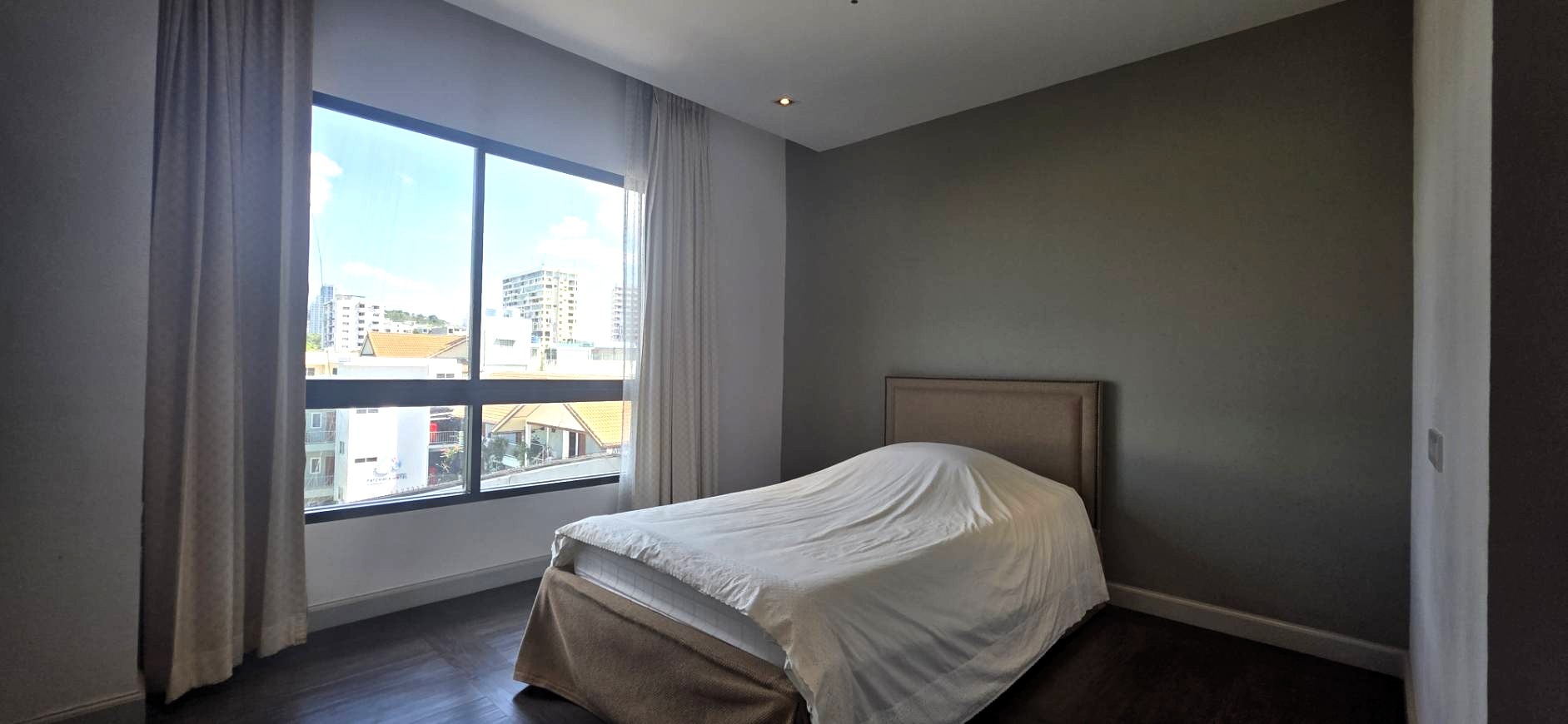 Spacious 3 Bedroom, 3 Bath Beachfront Condo With Panoramic Ocean Views photo 30