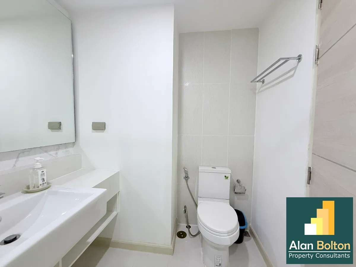 1 Bedroom and 1 Bathroom photo 10