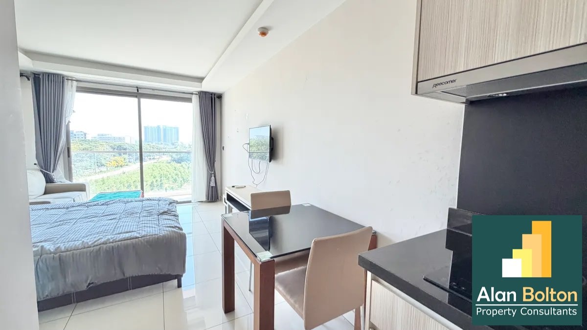 StudioCondo For Rent In Jontien photo 3