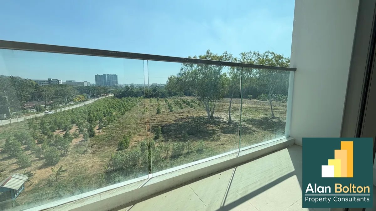 StudioCondo For Rent In Jontien photo 6