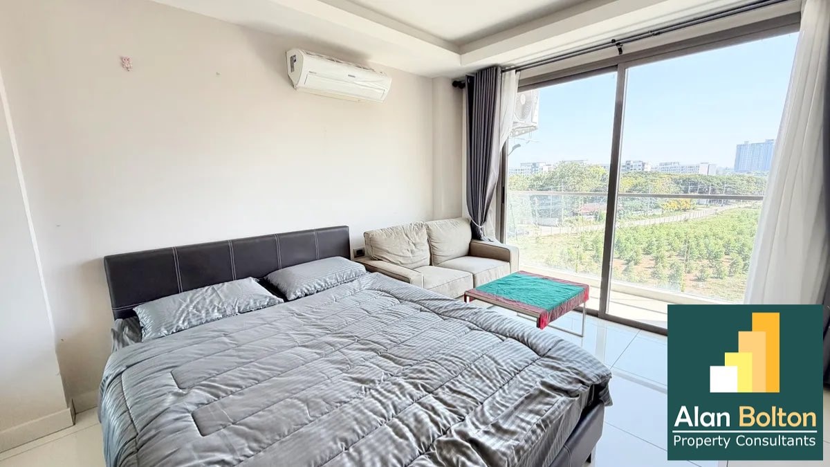 StudioCondo For Rent In Jontien photo 2