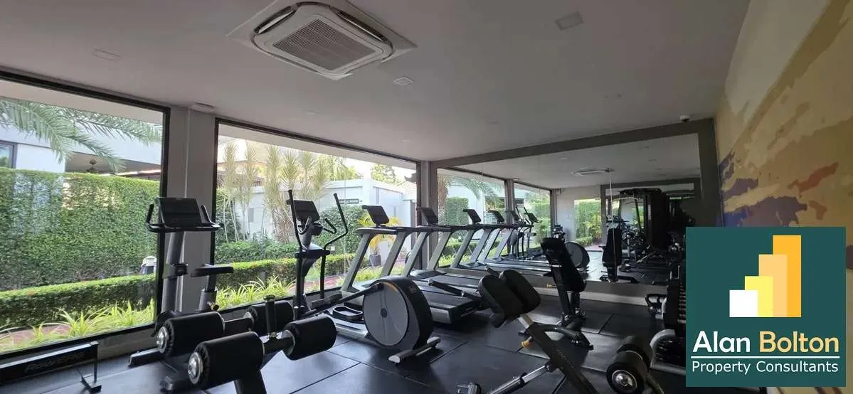 Modern 3-Bedroom Condo at Serenity Residence Jomtien | Pool View photo 4