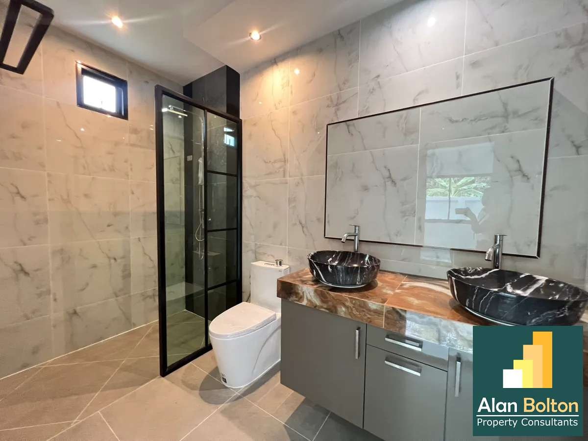 Brand new 3 Bedrooms 3 Bthrooms in East Pattaya photo 8