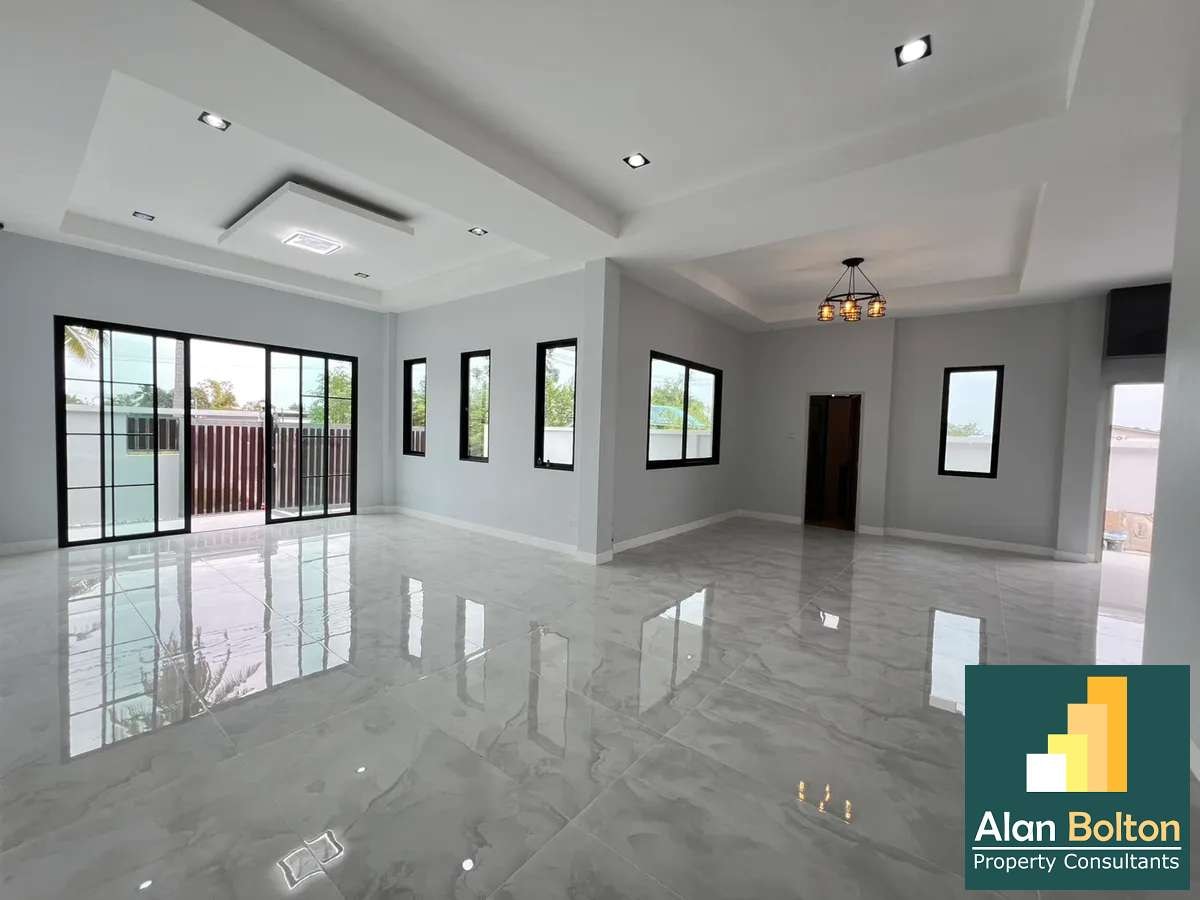 Brand new 3 Bedrooms 3 Bthrooms in East Pattaya photo 10