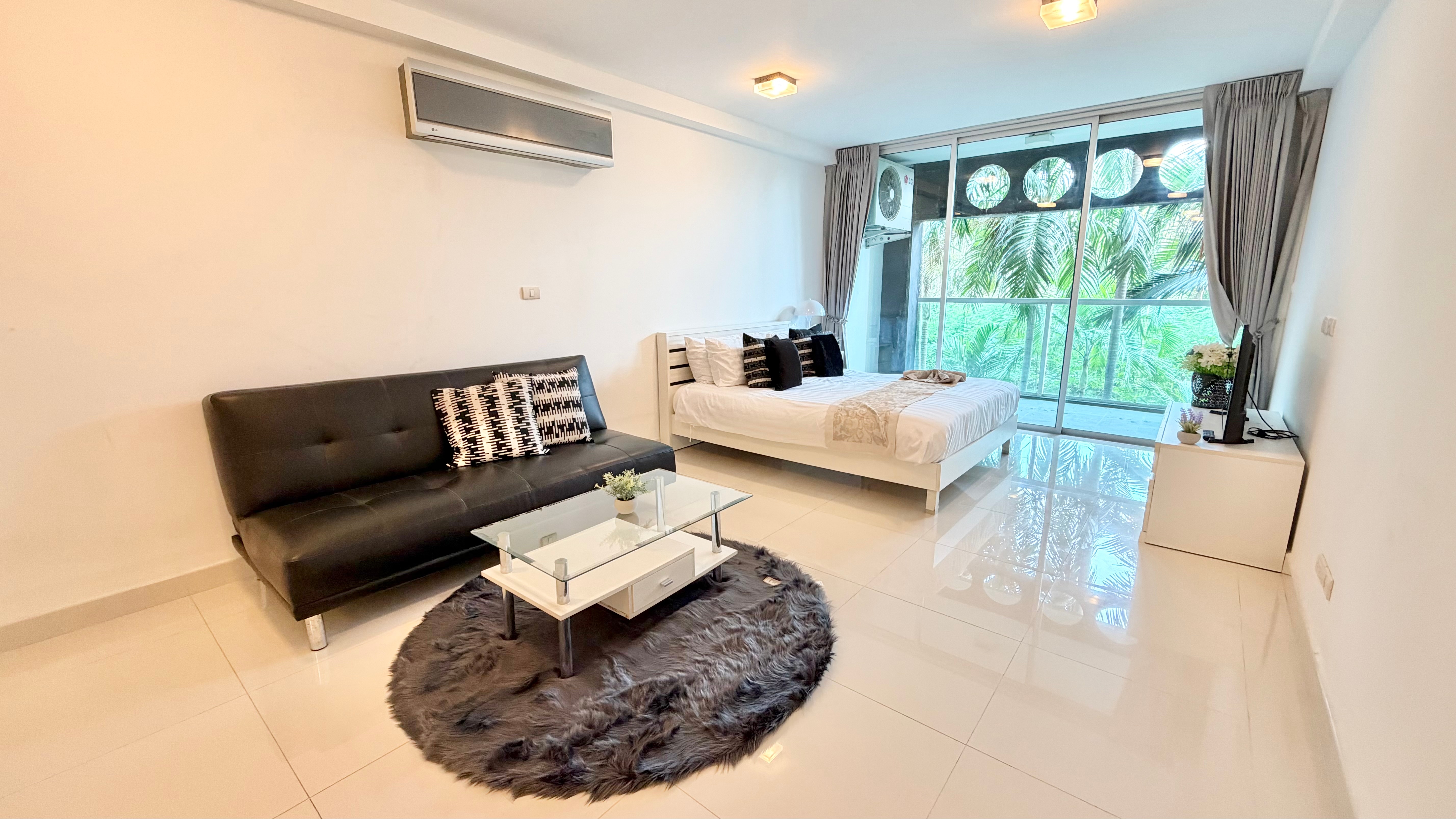 Studio Condo For sale in Prahtamnak photo 11