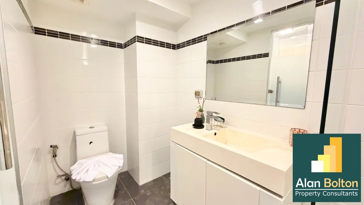 Studio Condo For sale in Prahtamnak photo 9