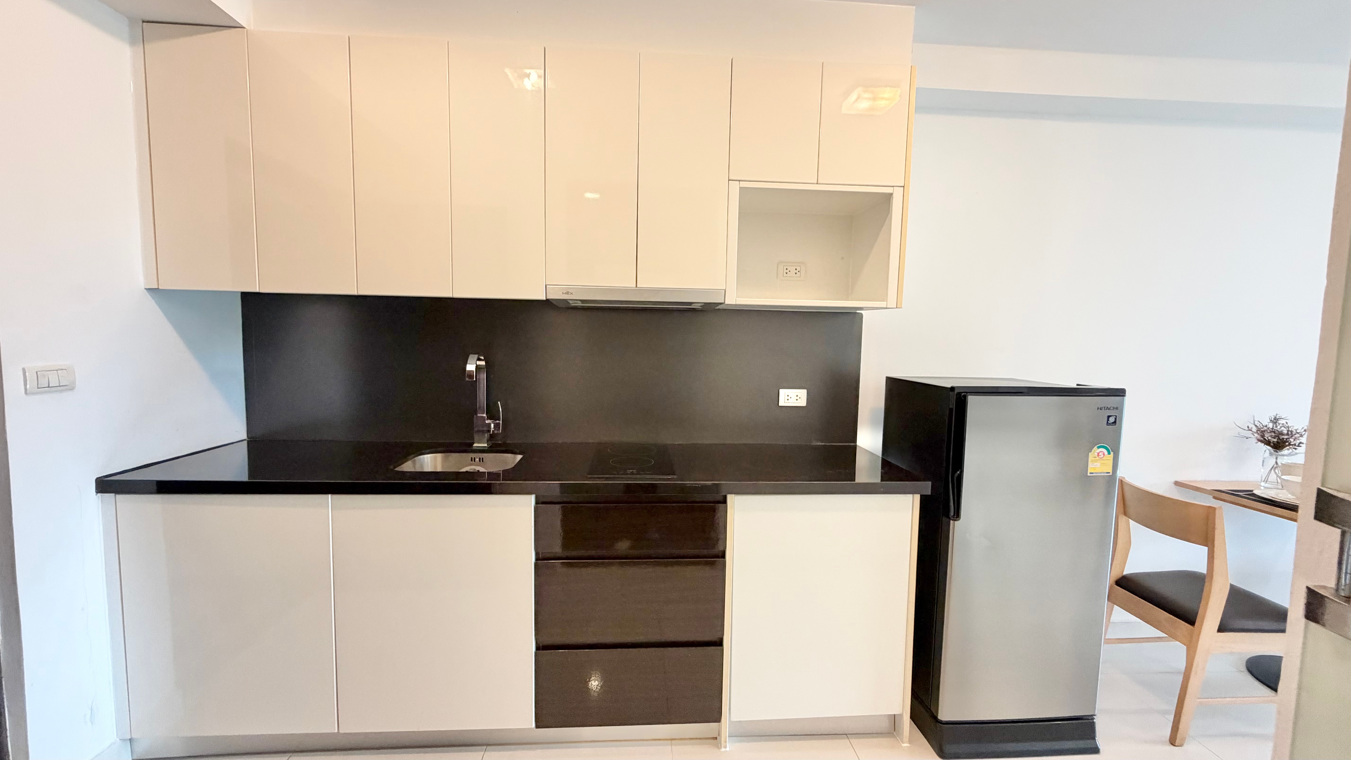 Large Studio Condo For Sale In Prahtamnak photo 14
