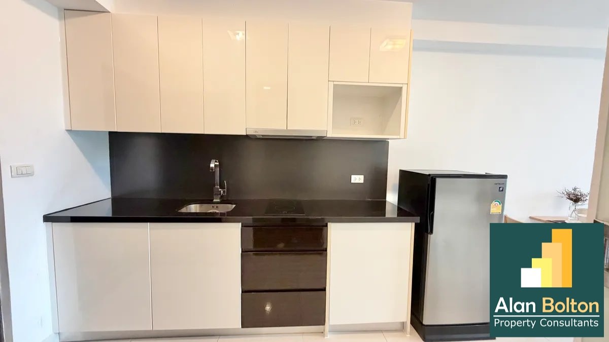 Large Studio Condo For Sale In Prahtamnak photo 2