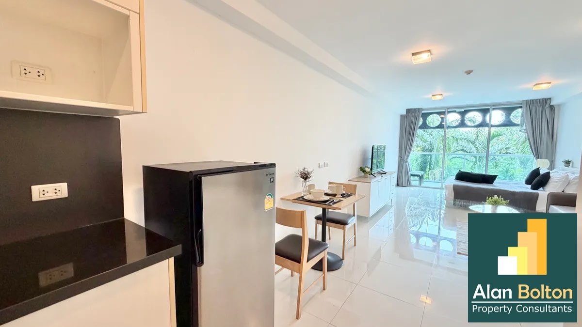 Large Studio Condo For Sale In Prahtamnak photo 6