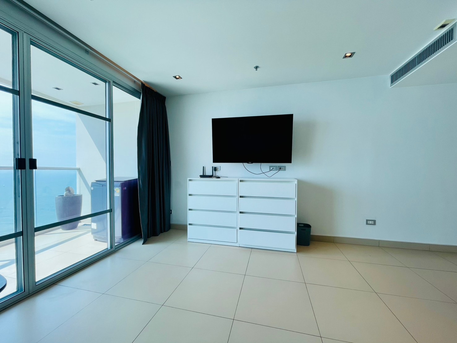 Sands Condo Direct Ocean For Rent And Sale photo 36