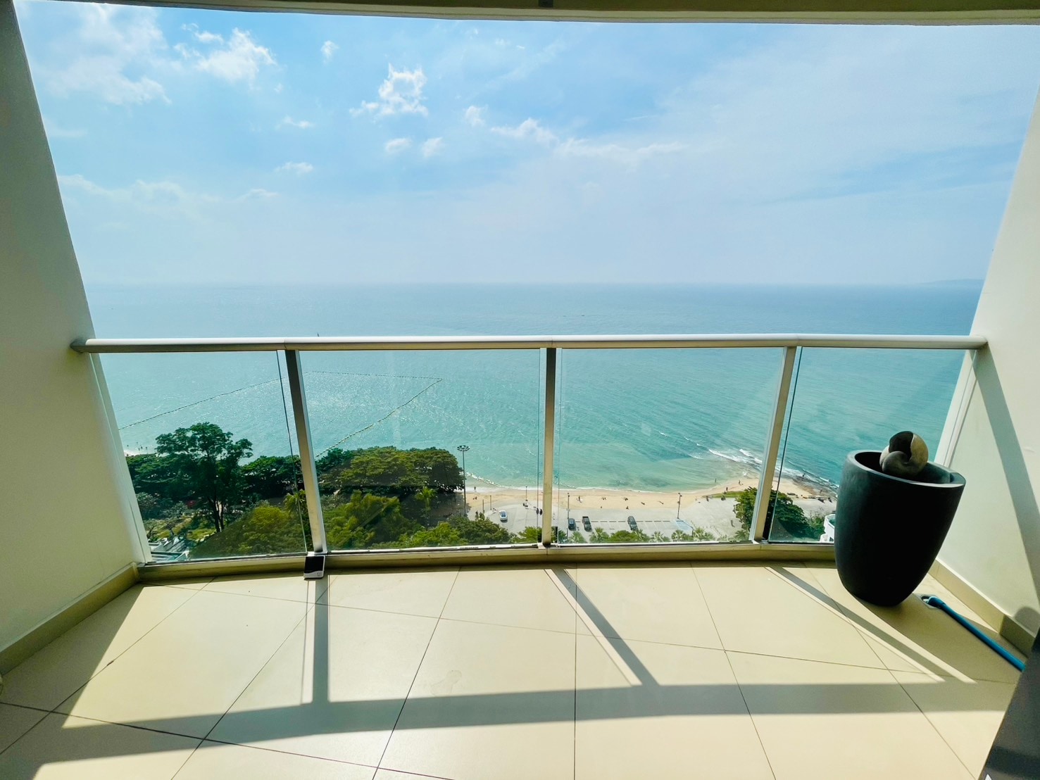 Sands Condo Direct Ocean For Rent And Sale photo 39