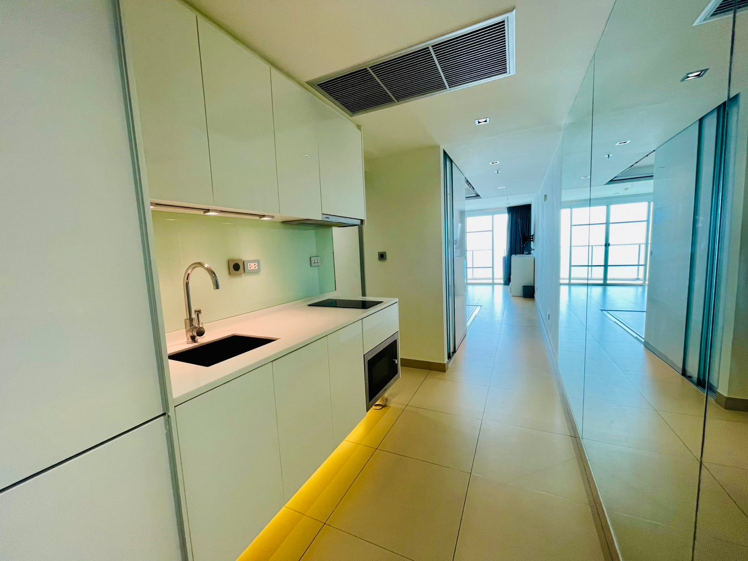 Sands Condo Direct Ocean For Rent And Sale photo 30